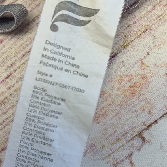 Fabletics Light Gray Active Top • Sz S - Picture 8 of 12